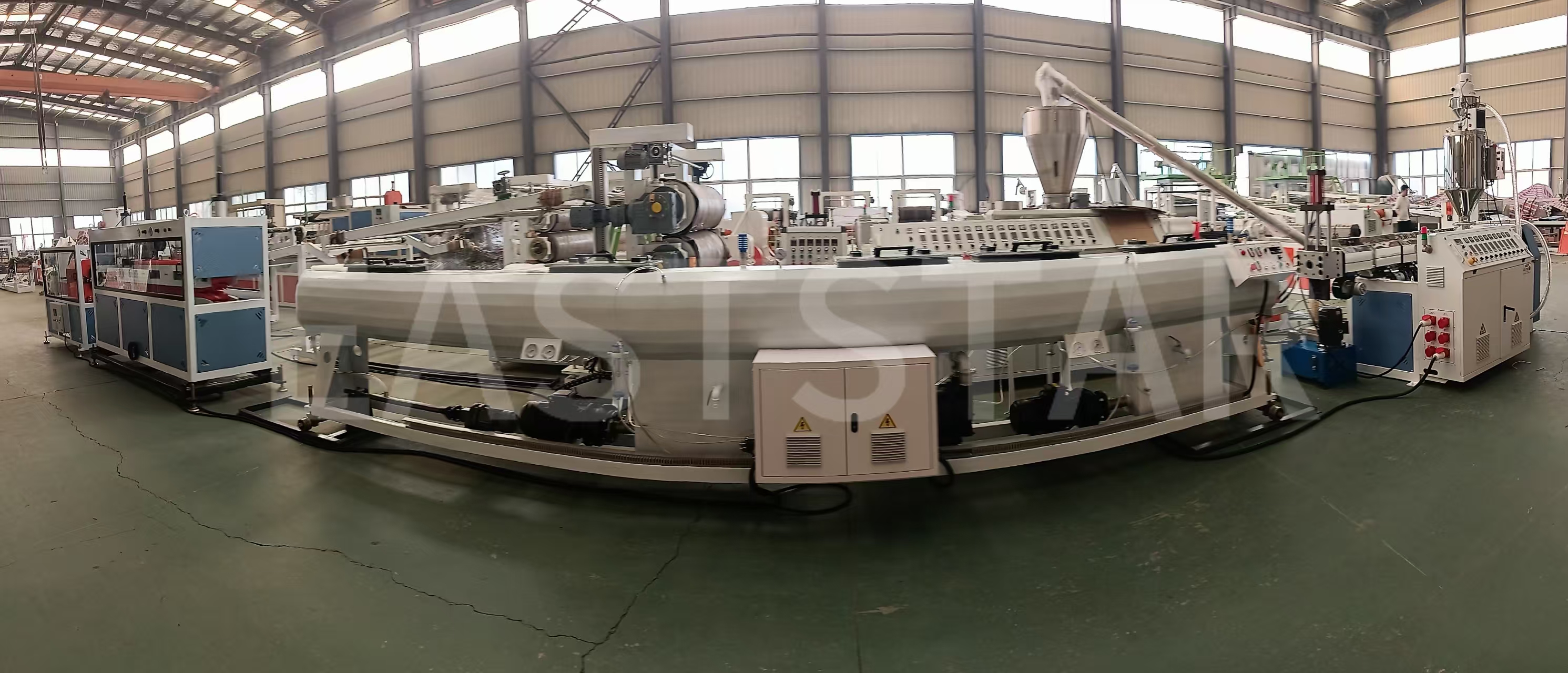 QINGDAO EASTSTAR ফিলিস্তিনের অবকাঠামো উন্নয়নে সহায়তা করে, PE পাইপ উৎপাদন লাইনের চালান সম্পন্ন করেছে