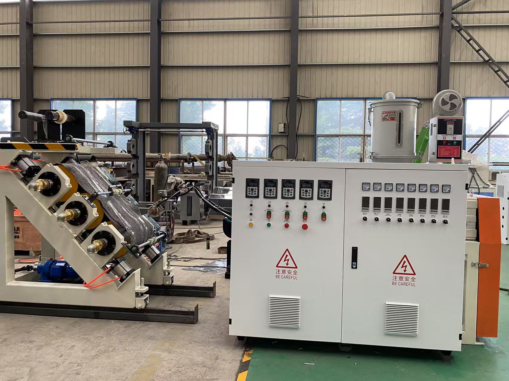 QINGDAO EASTSTAR ভারতে উন্নত TPE ওয়াটারস্টপ উৎপাদন লাইন পাঠিয়েছে