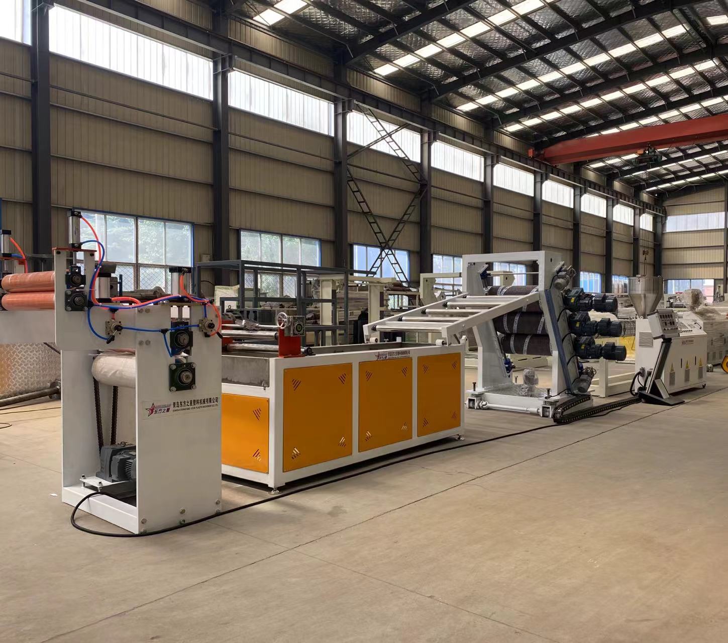 পেশাদার পিভিসি নমনীয় দরজা পর্দা উত্পাদন লাইন সমাধান দক্ষ শিল্প দরজা পর্দা উত্পাদন সক্ষম